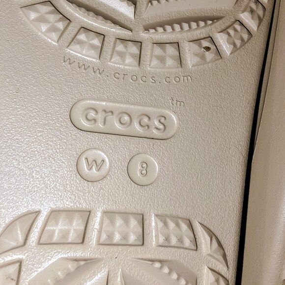 CROCS SLOANE NWOT Sz 8 Chai/Gold Glitter Flip Flop Platform Slide On Sandals - Picture 7 of 8